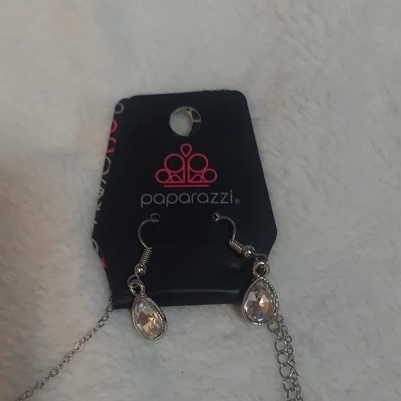 6/$10 Elegant Silver Teardrop Pendant Necklace - Picture 3 of 5